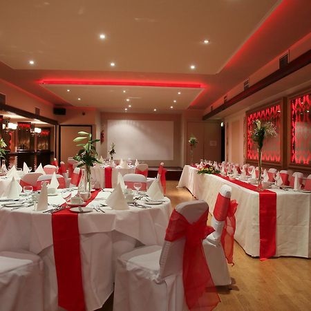 The Carraig Hotel Carrick-on-Suir Esterno foto