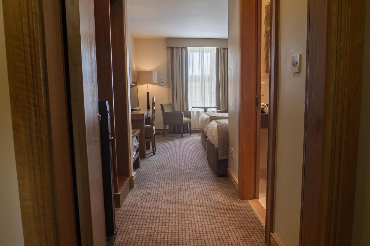 The Carraig Hotel Carrick-on-Suir Esterno foto