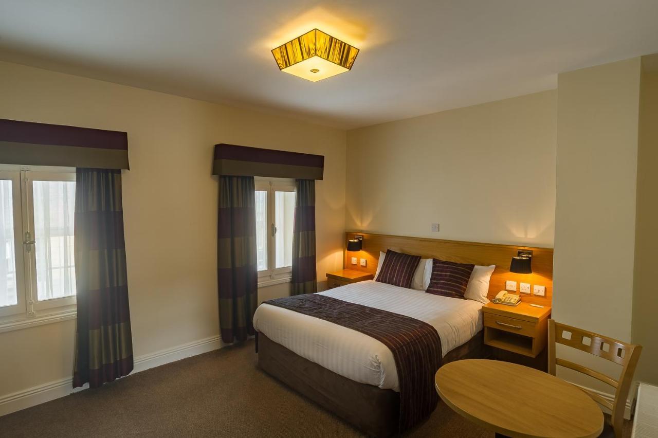The Carraig Hotel Carrick-on-Suir Esterno foto